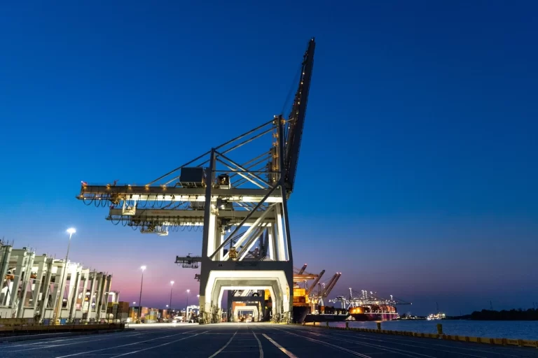 The short-term impact of US-China trade war on global GHG emissions from the perspective of supply chain reallocation